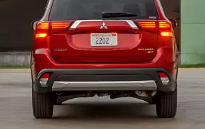   Mitsubishi Outlander GT US-spec - 2015