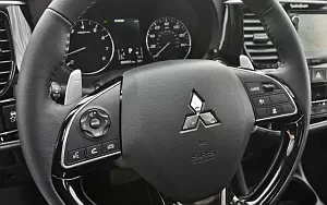  Mitsubishi Outlander GT US-spec - 2015