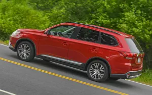 Обои автомобили Mitsubishi Outlander SEL US-spec - 2015