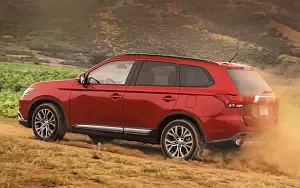   Mitsubishi Outlander SEL US-spec - 2015