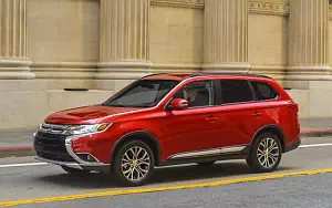   Mitsubishi Outlander SEL US-spec - 2015