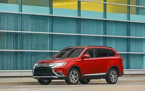   Mitsubishi Outlander SEL US-spec - 2015