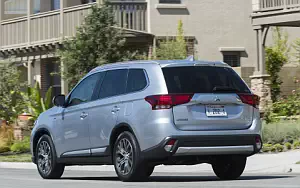   Mitsubishi Outlander GT US-spec - 2017