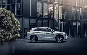   Mitsubishi Eclipse Cross Plug-in Hybrid - 2020