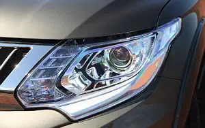   Mitsubishi L200 Double Cab - 2015