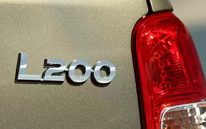  Mitsubishi L200 Double Cab - 2015