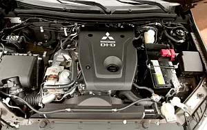   Mitsubishi L200 Double Cab - 2015