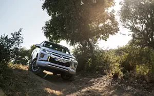 Обои автомобили Mitsubishi L200 Double Cab - 2019