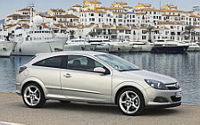 Обои автомобили Opel Astra GTC - 2005