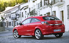   Opel Astra GTC - 2005