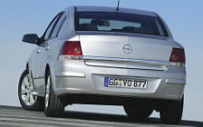   Opel Astra Sedan - 2007