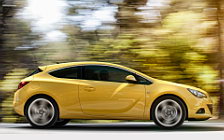 Обои автомобили Opel Astra GTC - 2011