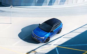   Opel Grandland Hybrid4 - 2021