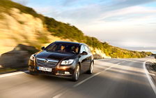 Обои автомобили Opel Insignia BiTurbo Sports Tourer - 2012
