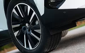   Peugeot e-2008 GT - 2020