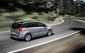 Обои автомобили Peugeot 5008 - 2013