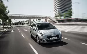 Обои автомобили Peugeot 5008 - 2013