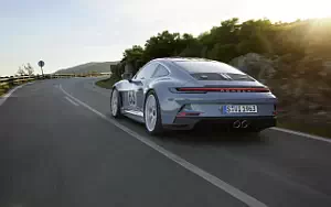   Porsche 911 S/T Heritage Design Package - 2023