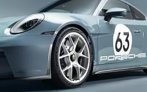   Porsche 911 S/T Heritage Design Package - 2023