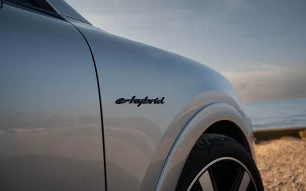   Porsche Cayenne Turbo E-Hybrid Coupe - 2023