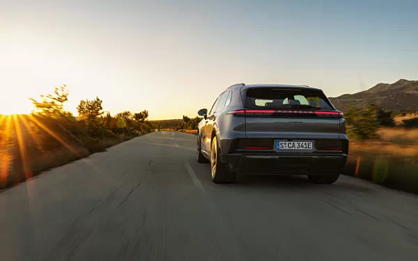 ���� ���������� Porsche Cayenne Electric - 2026