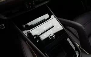   Porsche Cayenne S E-Hybrid (Carrara White Metallic) - 2023