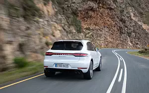 Обои автомобили Porsche Macan Turbo (Carrara White Metallic) - 2019