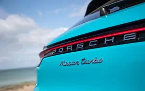   Porsche Macan Turbo (Miami Blue) - 2019