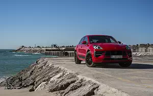   Porsche Macan GTS (Carmine Red) - 2020