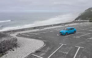   Porsche Macan GTS (Miami Blue) - 2020