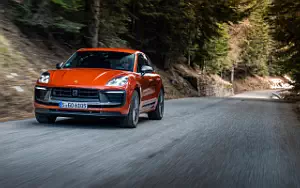   Porsche Macan T (Papaya Metallic) - 2022