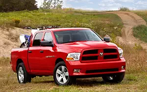   Ram 1500 Express Crew Cab - 2012
