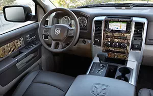   Ram 1500 Mossy Oak - 2012