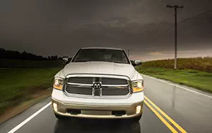   Ram 1500 Laramie Longhorn Crew Cab - 2013