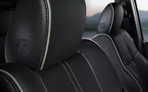   Ram 1500 Laramie Limited Crew Cab - 2015