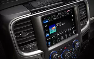   Ram 1500 Laramie Limited Crew Cab - 2015