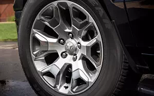   Ram 1500 Limited Tungsten Edition Crew Cab - 2017