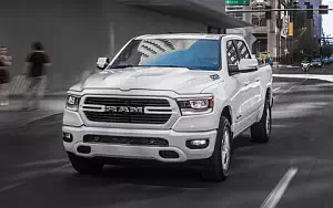   Ram 1500 Big Horn Crew Cab Sport Appearance Package - 2018