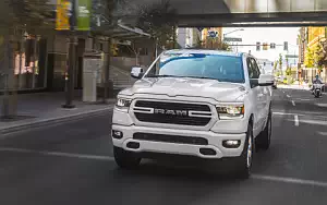   Ram 1500 Big Horn Crew Cab Sport Appearance Package - 2018