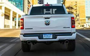   Ram 1500 Big Horn Crew Cab Sport Appearance Package - 2018