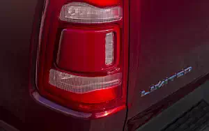   Ram 1500 Limited Crew Cab - 2018
