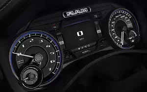  Ram 1500 Limited Crew Cab - 2018