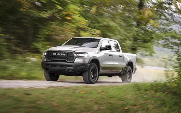   Ram 1500 Rebel (Billet Silver Metallic/Diamond Black) - 2024