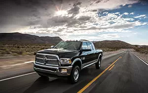   Ram 2500 Heavy Duty Laramie Mega Cab - 2013