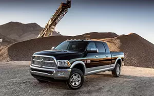   Ram 2500 Heavy Duty Laramie Mega Cab - 2013