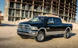   Ram 2500 Heavy Duty Laramie Mega Cab - 2013