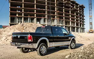   Ram 2500 Heavy Duty Laramie Mega Cab - 2013