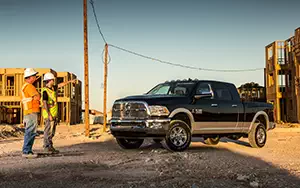   Ram 2500 Heavy Duty Laramie Mega Cab - 2013