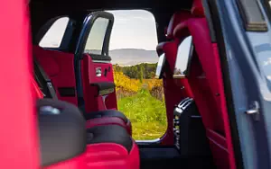   Rolls-Royce Black Badge Ghost Endeavour - 2025