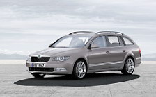 Обои автомобили Skoda Superb Combi - 2009